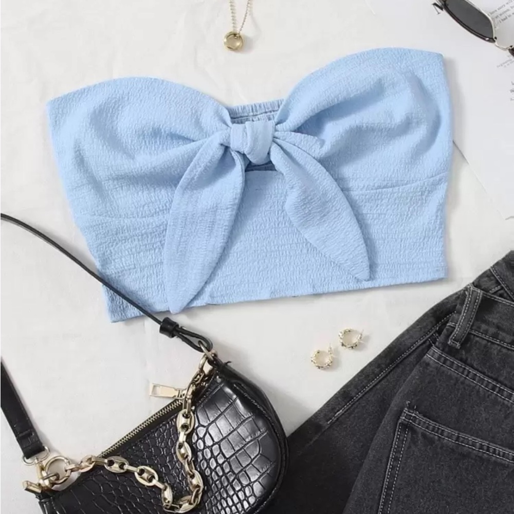 SHEIN Light Blue Bow Crop Top